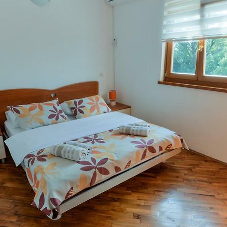 Lumbre Apartment Tar-Vabriga Εξωτερικό φωτογραφία