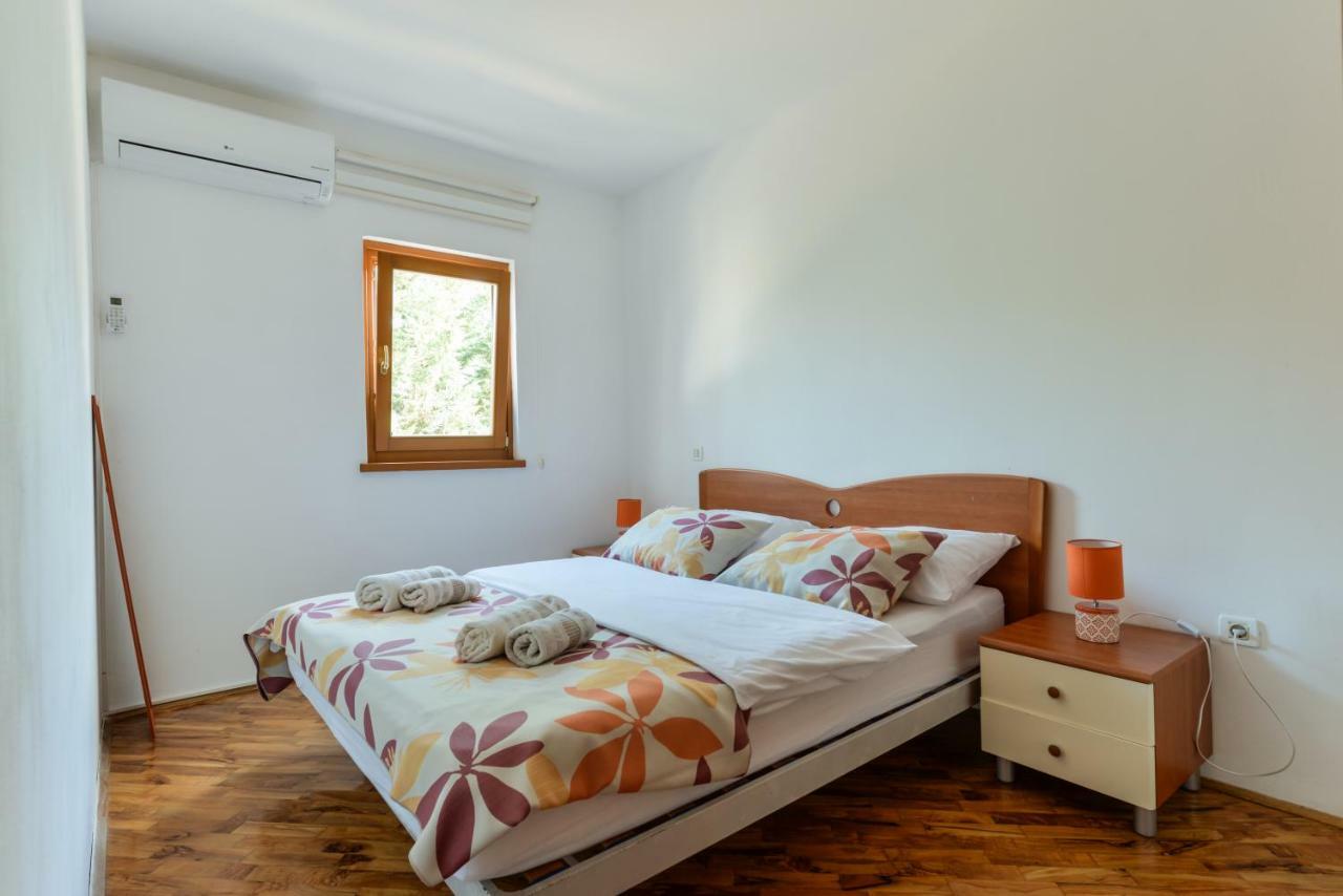 Lumbre Apartment Tar-Vabriga Εξωτερικό φωτογραφία